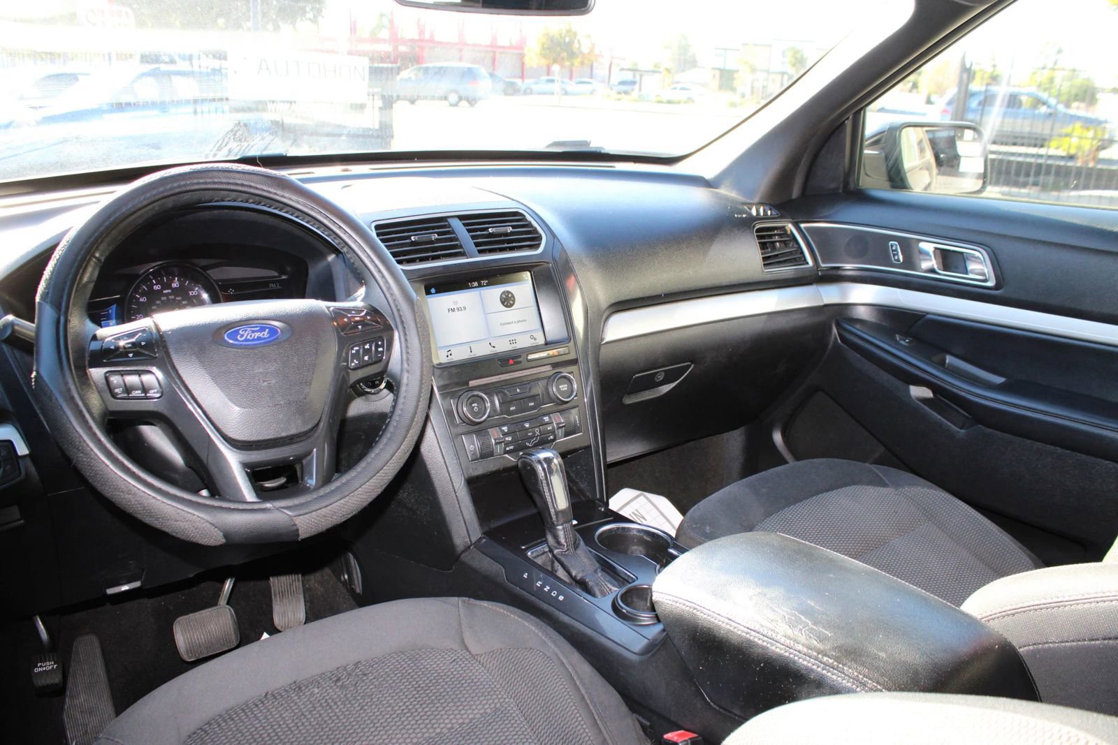 Used 2017 Ford Explorer XLT w/ Equipment Group 201A image 31