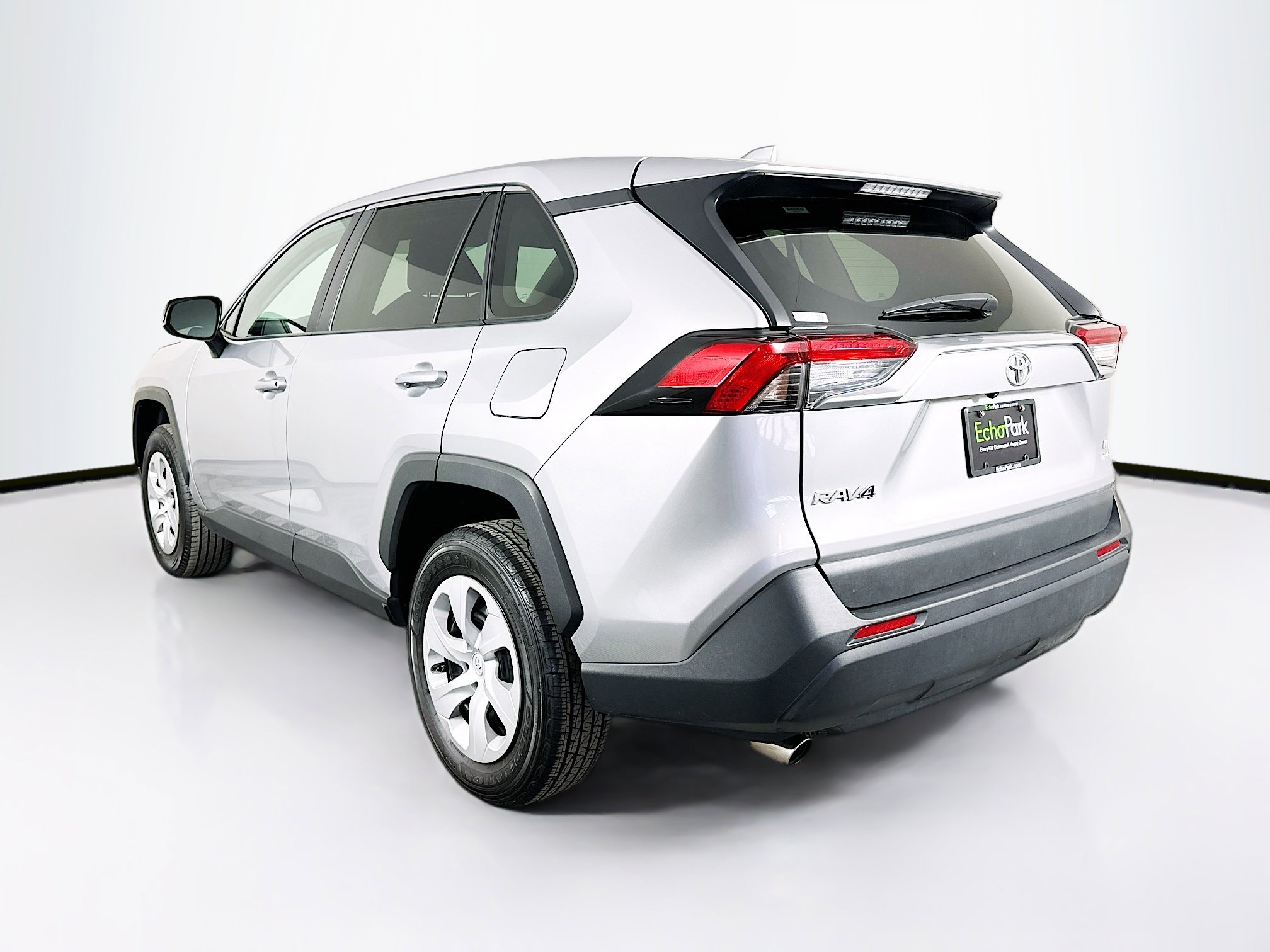 Used 2024 Toyota RAV4 LE image 5