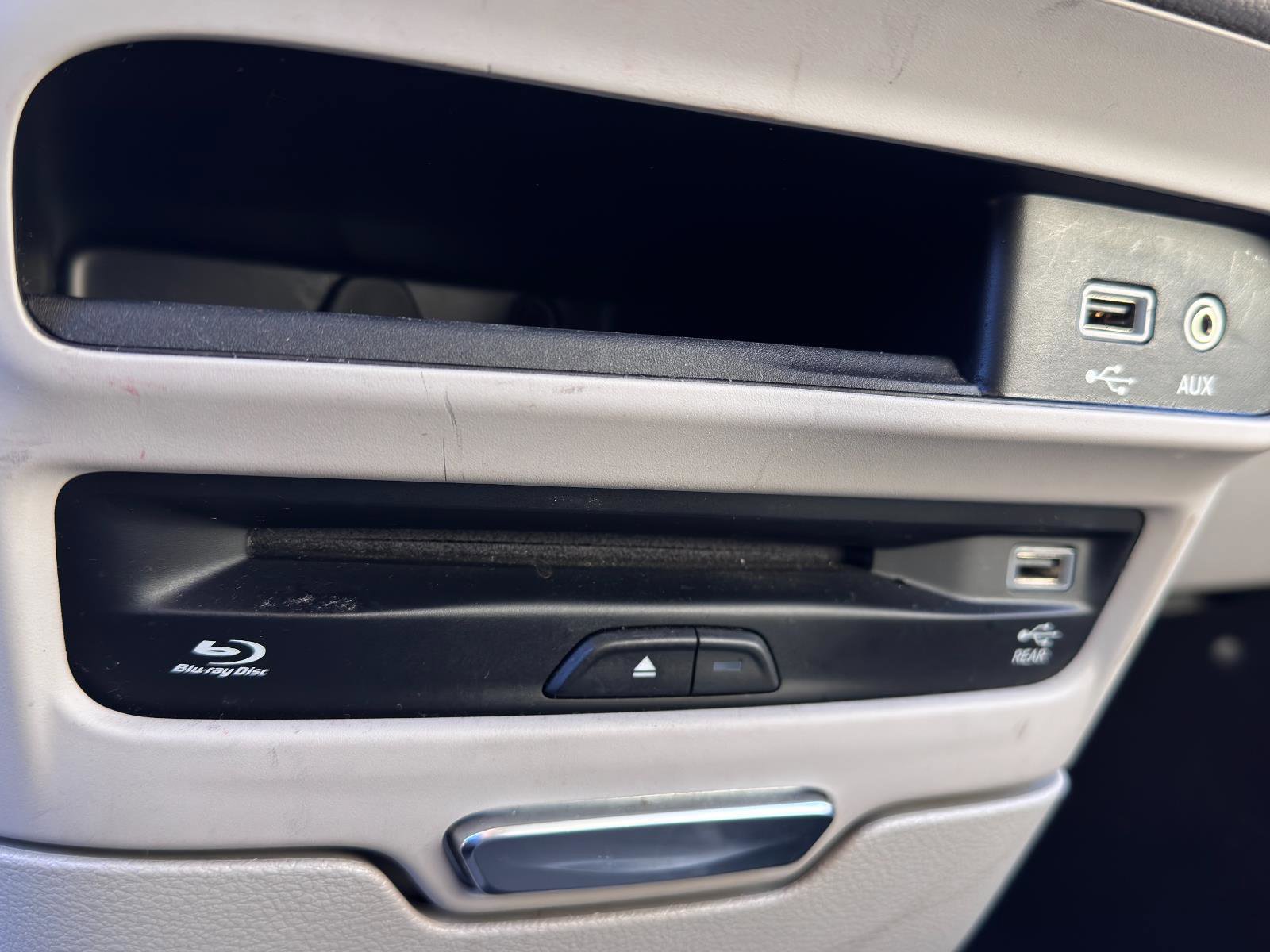 Used 2020 Chrysler Pacifica Touring-L Plus image 23