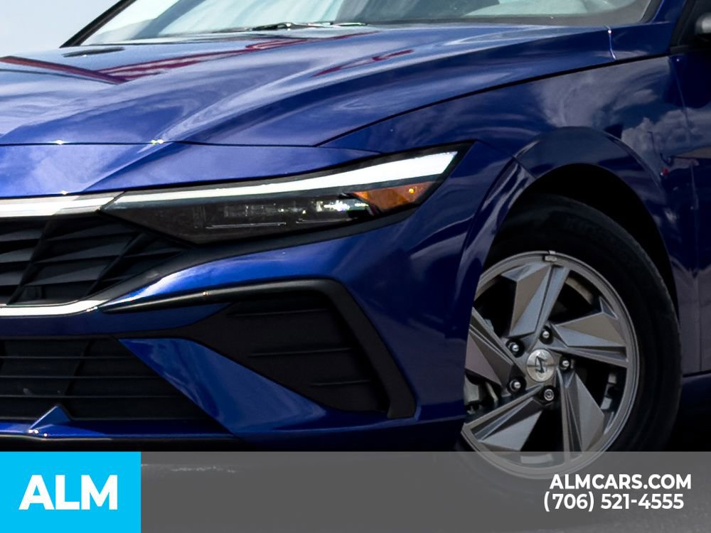 Used 2024 Hyundai Elantra SE image 8