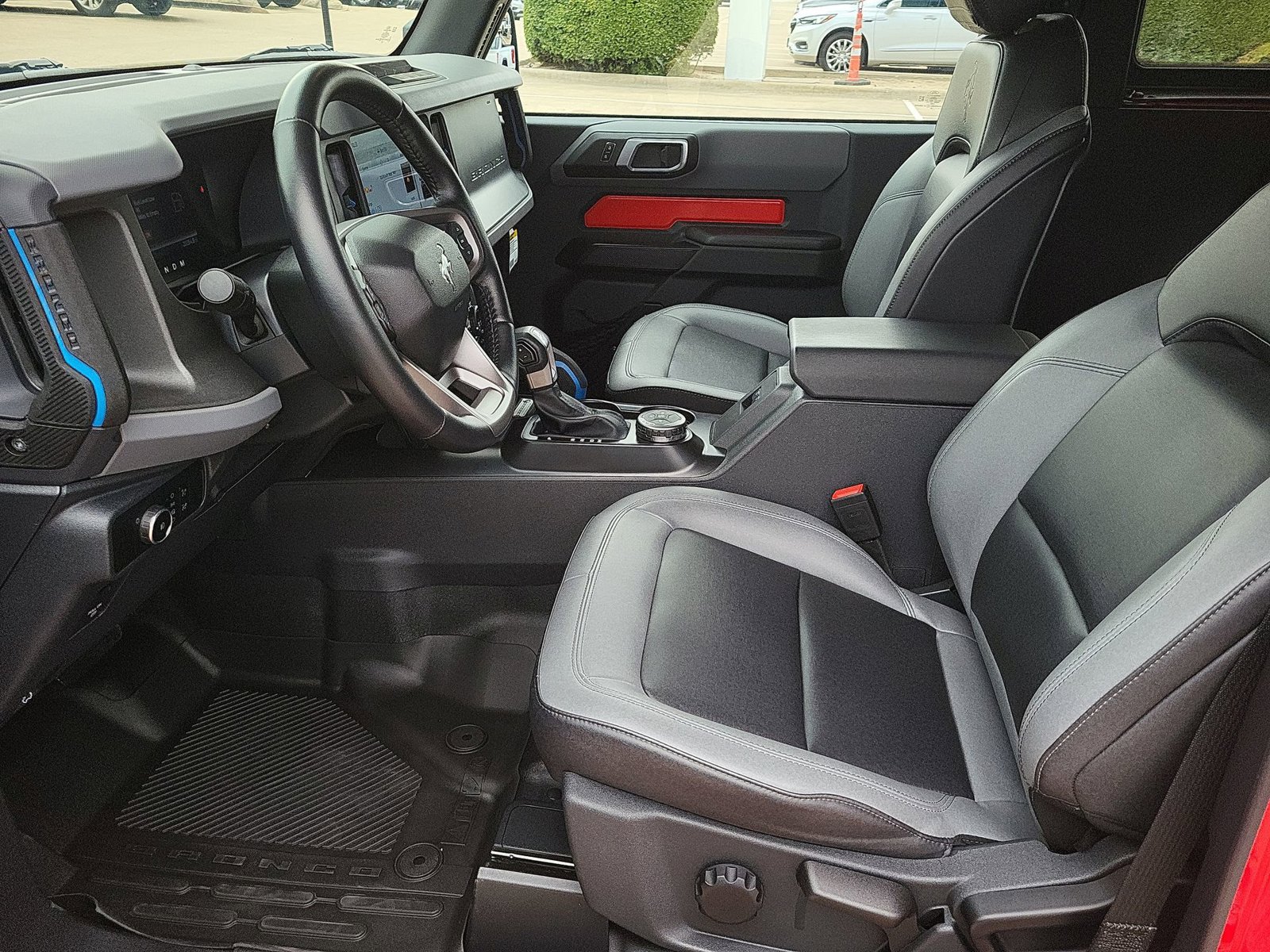 Used 2024 Ford Bronco Black Diamond AWD/4WD image 19