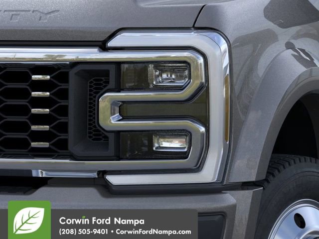 New 2026 Ford F450 Platinum image 18