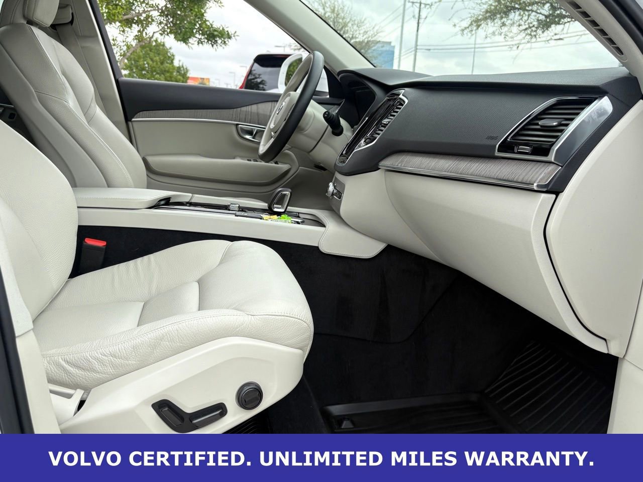 Certified 2024 Volvo XC90 T8 Plus w/ Protection Package Premier image 36