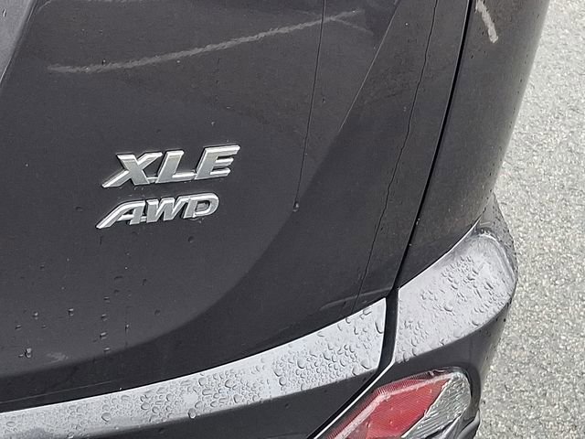 Used 2017 Toyota RAV4 XLE image 32