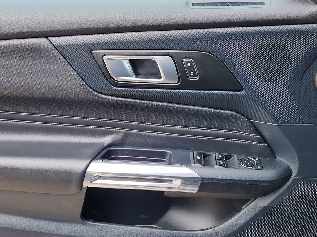 Used 2024 Ford Mustang Premium image 28