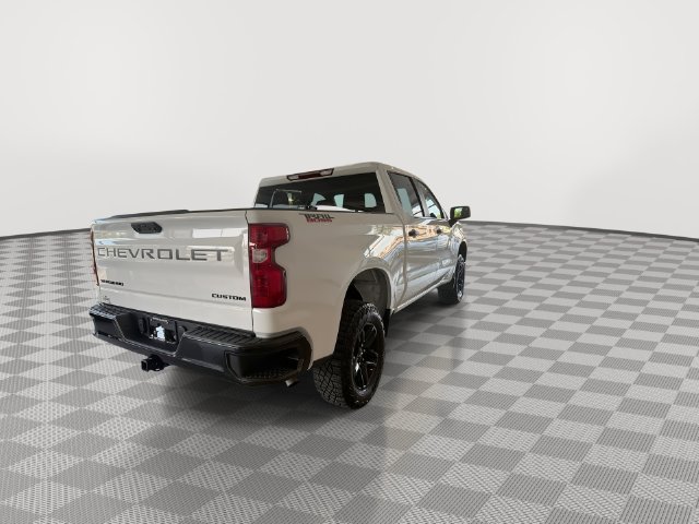 Certified 2025 Chevrolet Silverado 1500 Custom Trail Boss w/ LPO, Dark Essentials Package AWD/4WD image 11