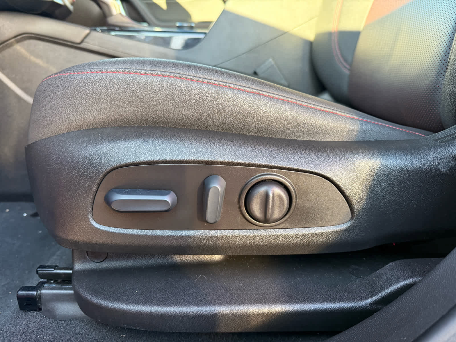 Used 2023 Chevrolet Blazer RS w/ Enhanced Convenience Package image 13