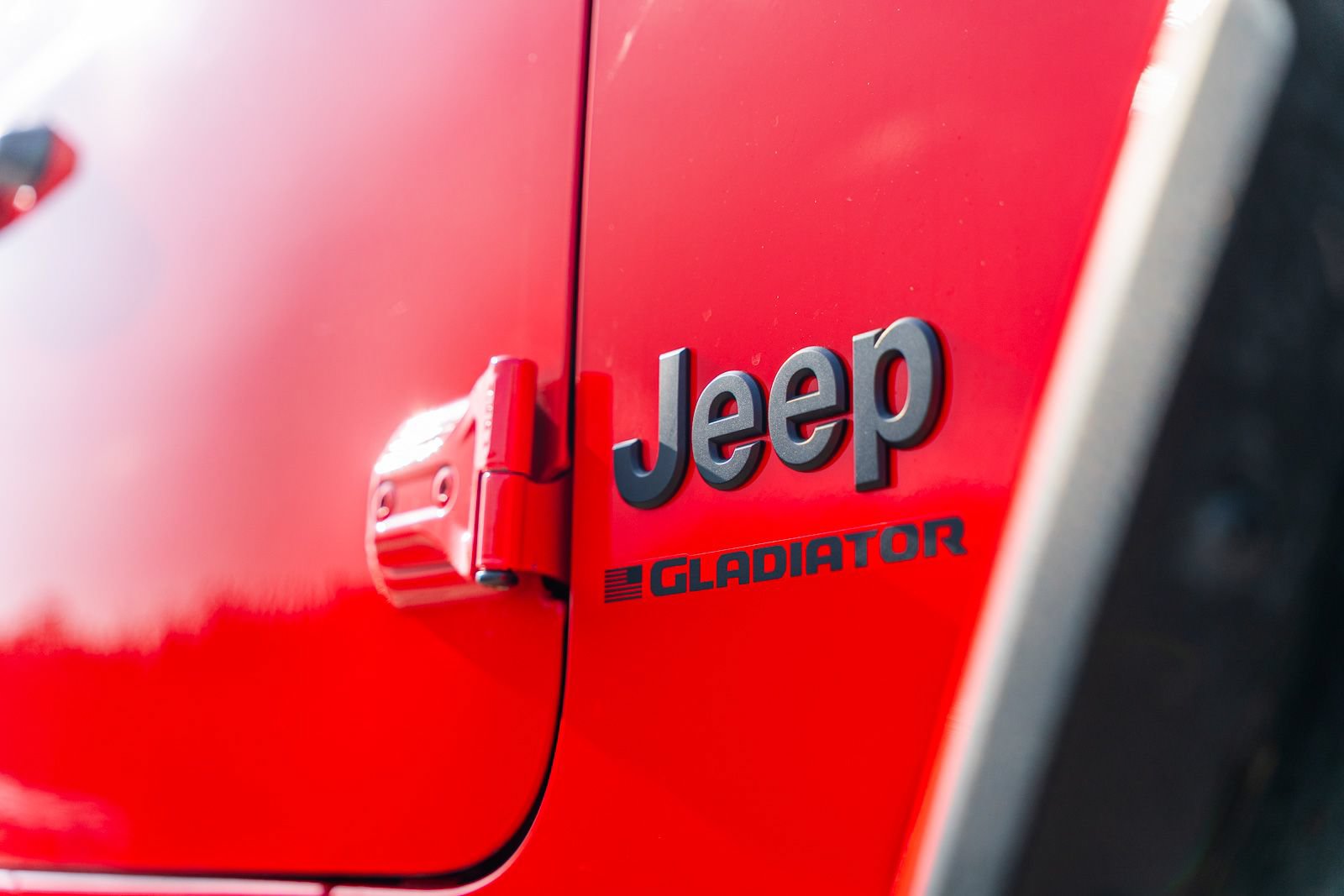 Used 2024 Jeep Gladiator Sport AWD/4WD image 13