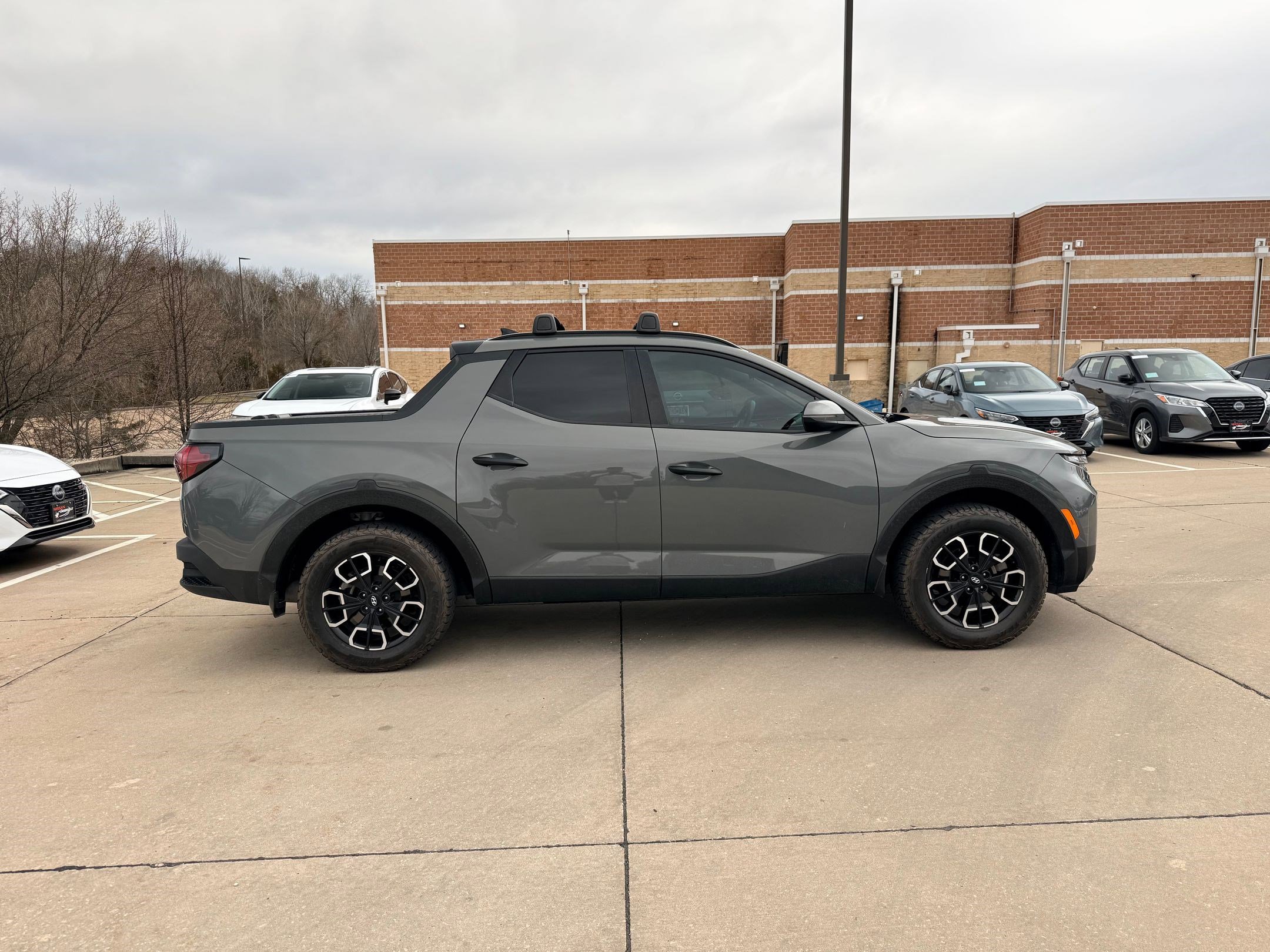 Used 2022 Hyundai Santa Cruz SEL w/ Activity Package image 7