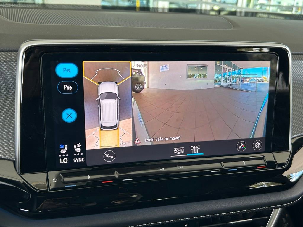 Used 2024 Volkswagen Atlas Cross Sport SEL Premium R-Line image 24