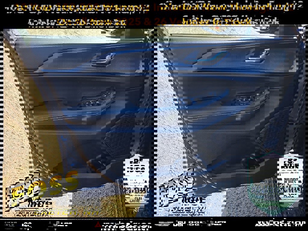 New 2025 Jeep Grand Cherokee Laredo image 18