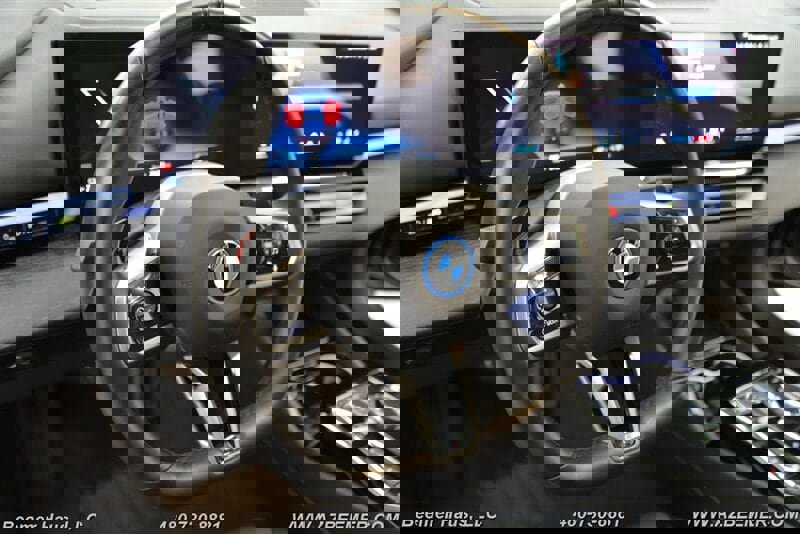 Used 2025 BMW i5 eDrive40i w/ M Sport Package image 29