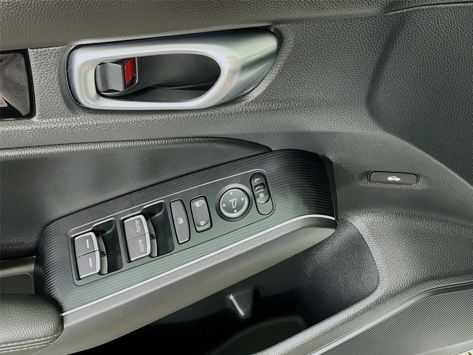 Used 2025 Honda Civic Sport Touring image 23