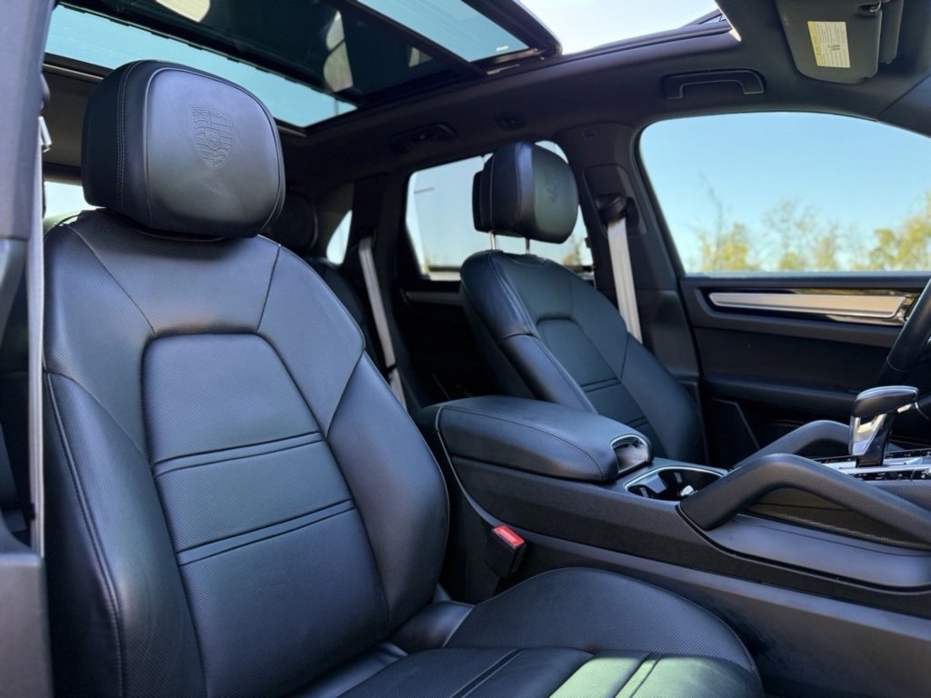 Used 2023 Porsche Cayenne image 37