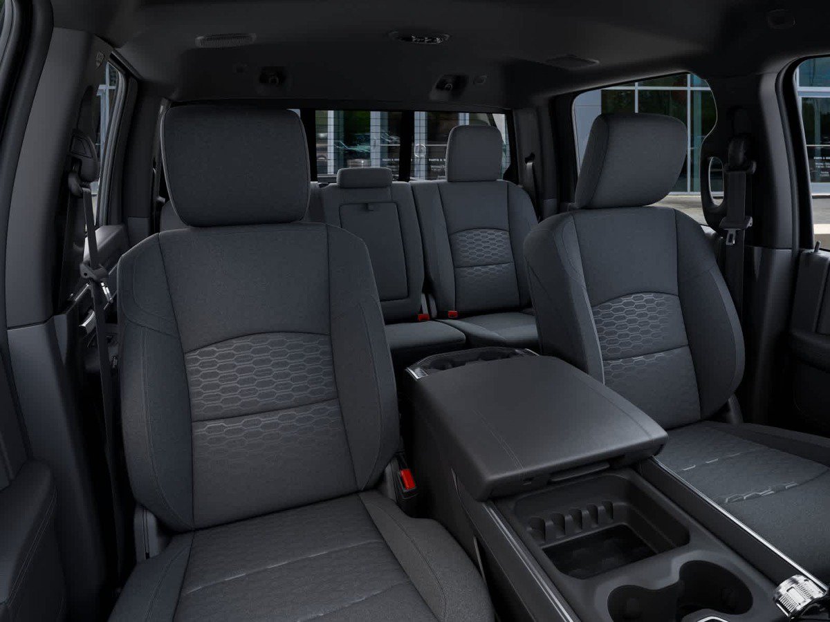 New 2026 RAM 2500 Big Horn AWD/4WD image 16