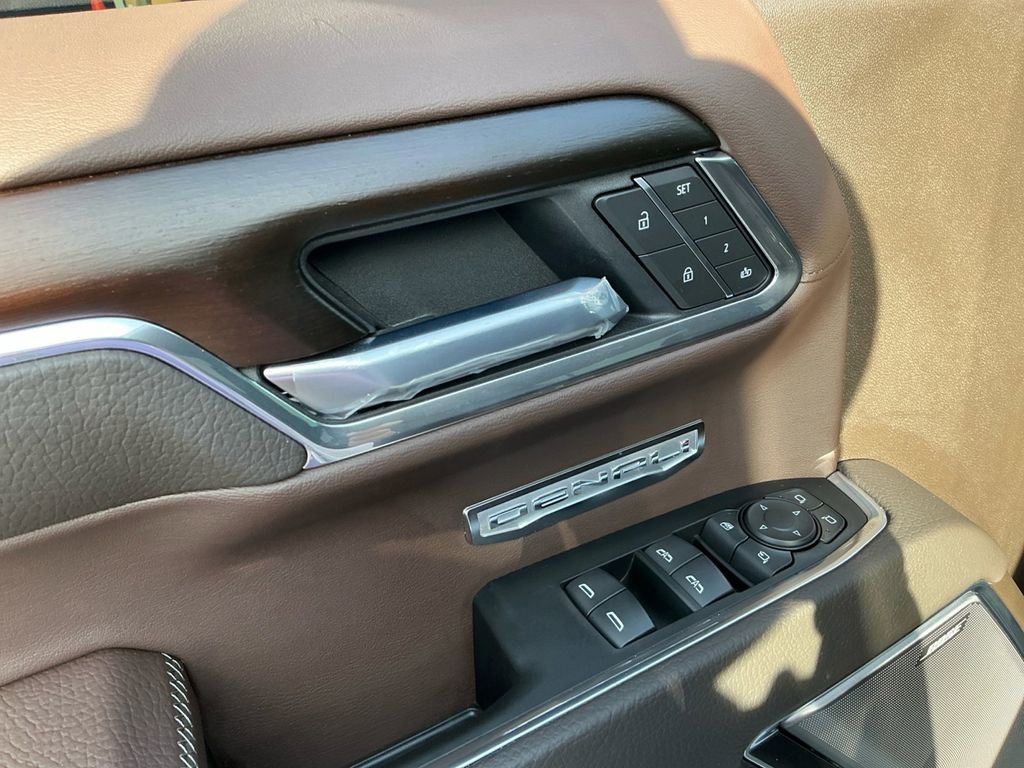 Used 2026 GMC Sierra 1500 Denali w/ Denali Reserve Package image 16