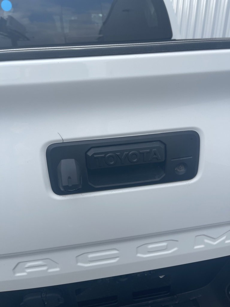 Used 2023 Toyota Tacoma SR image 17