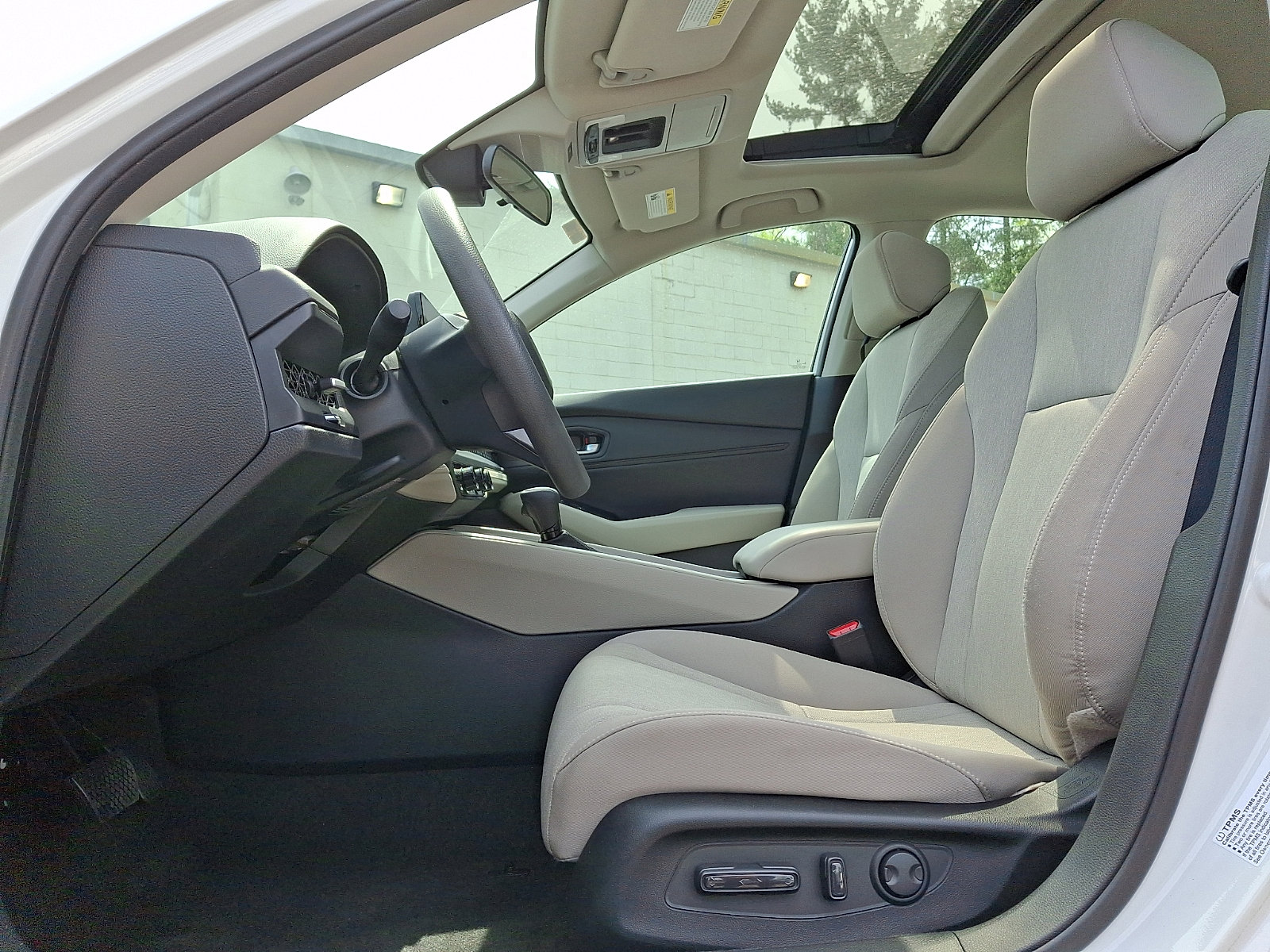 Used 2023 Honda Accord EX image 13