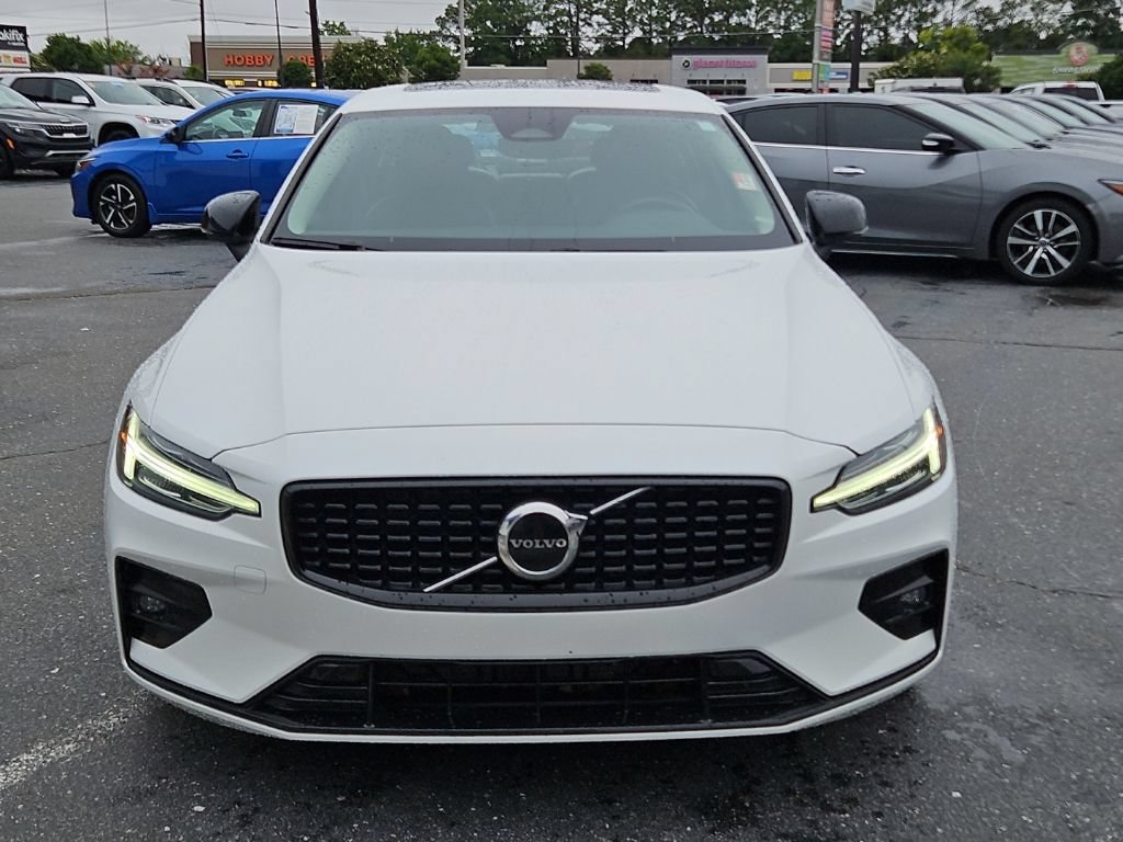 Used 2024 Volvo S60 B5 Core AWD/4WD image 2