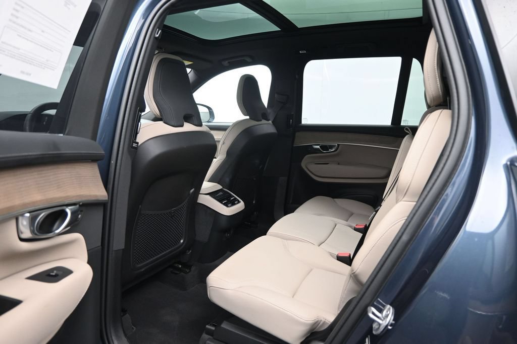 Used 2026 Volvo XC90 B6 Plus AWD/4WD image 24