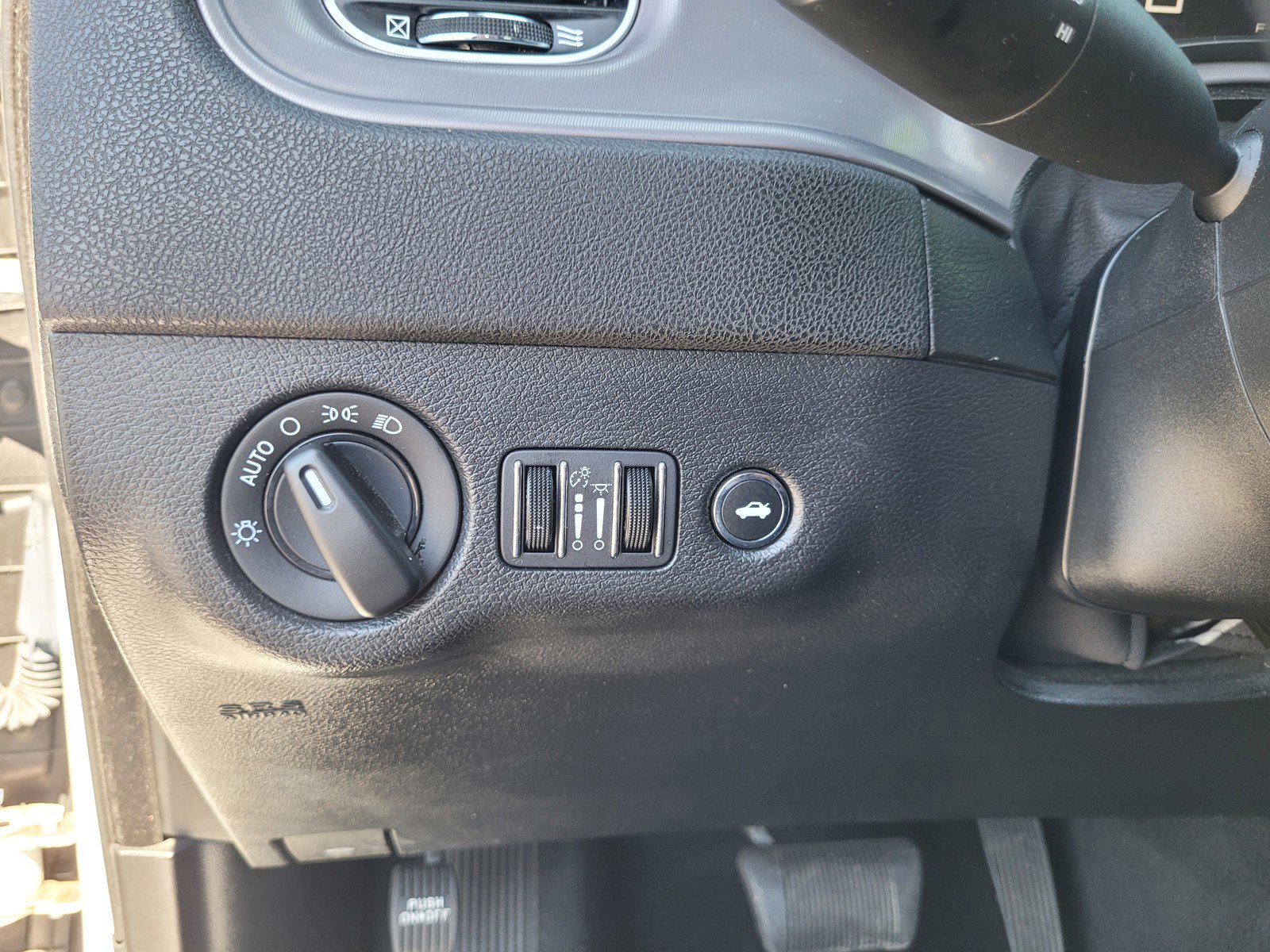 Used 2023 Dodge Charger SXT image 24