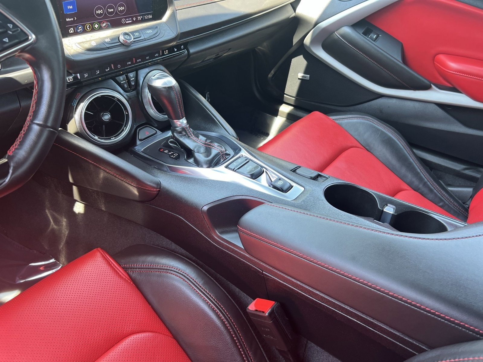 Used 2024 Chevrolet Camaro LT w/ Technology Package RWD image 22