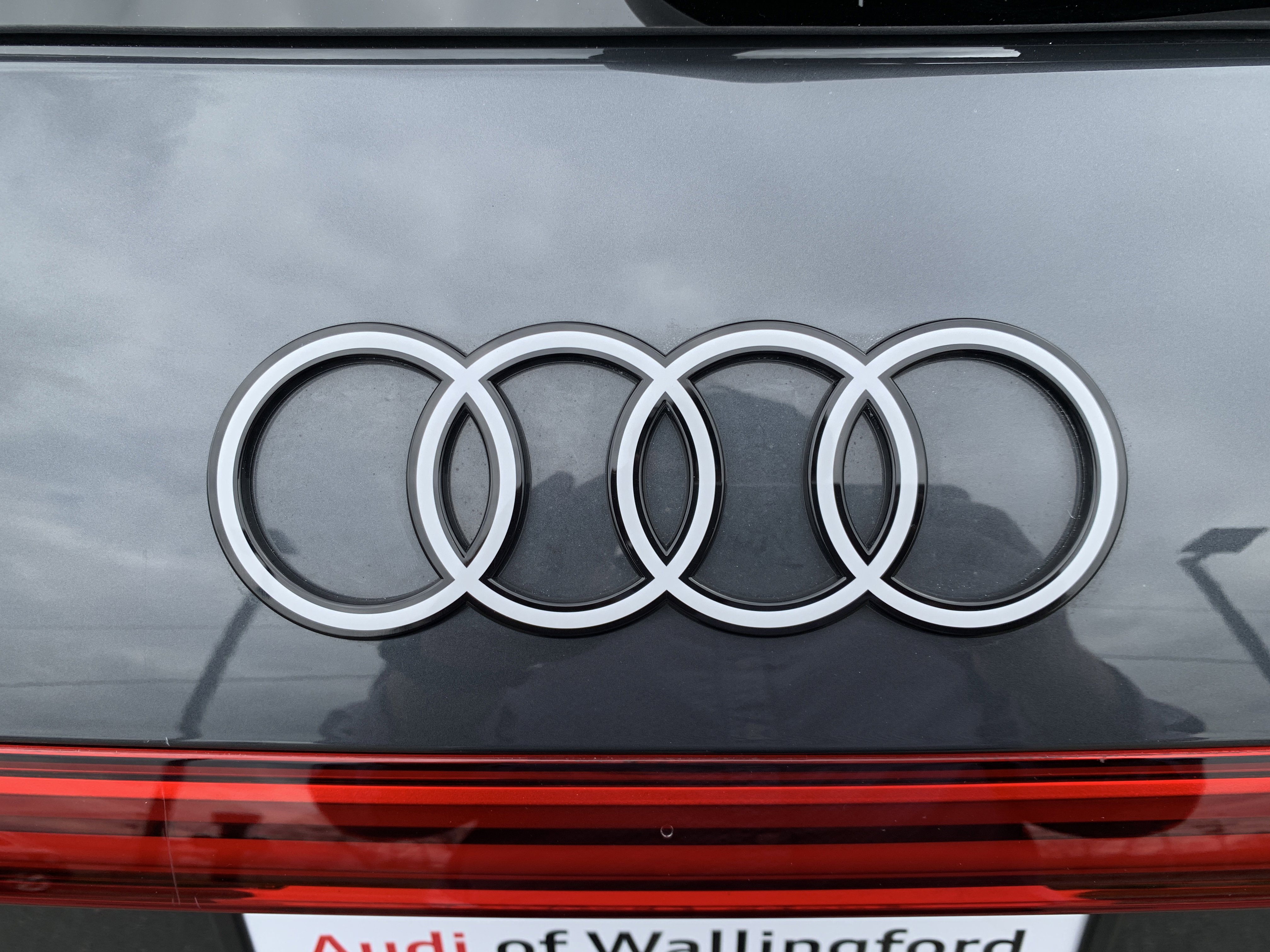 Used 2025 Audi Q5 Premium w/ Convenience Package image 21