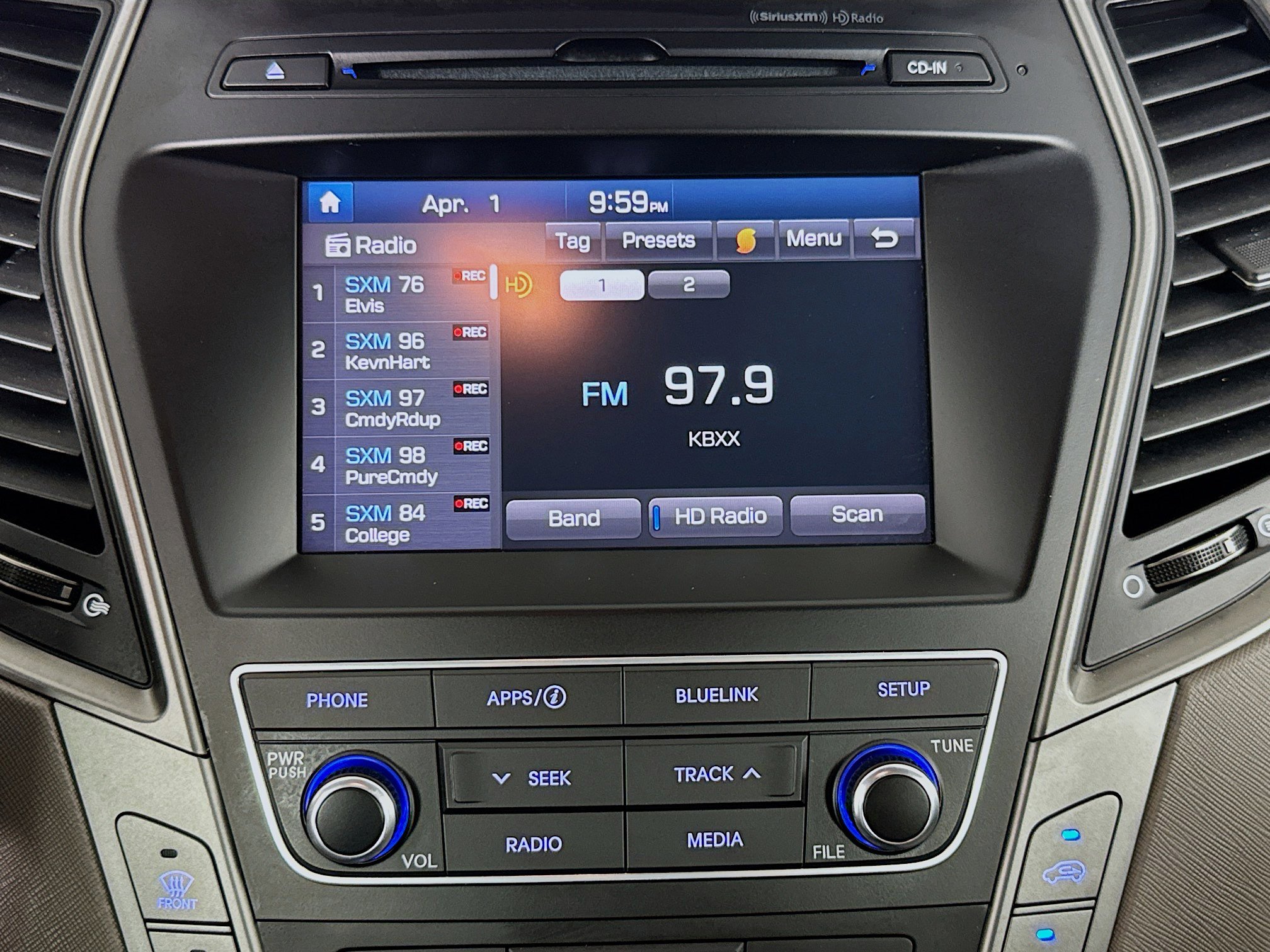 Used 2017 Hyundai Santa Fe Sport image 17