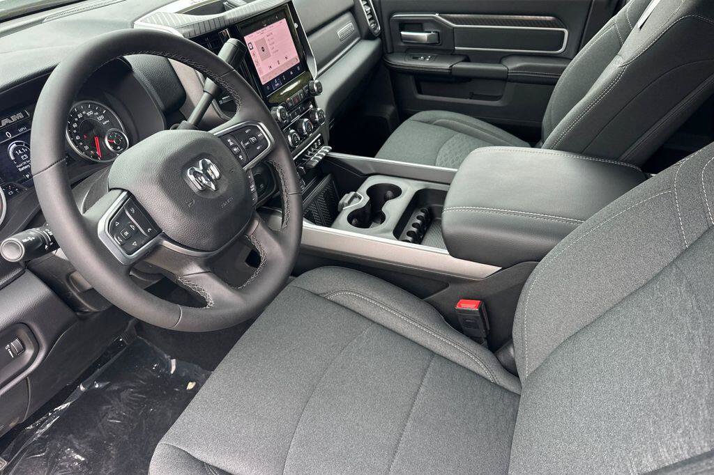 New 2027 RAM 2500 Big Horn AWD/4WD image 10