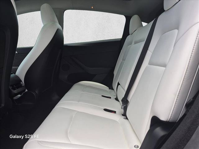 Used 2024 Tesla Model Y Long Range AWD/4WD image 21