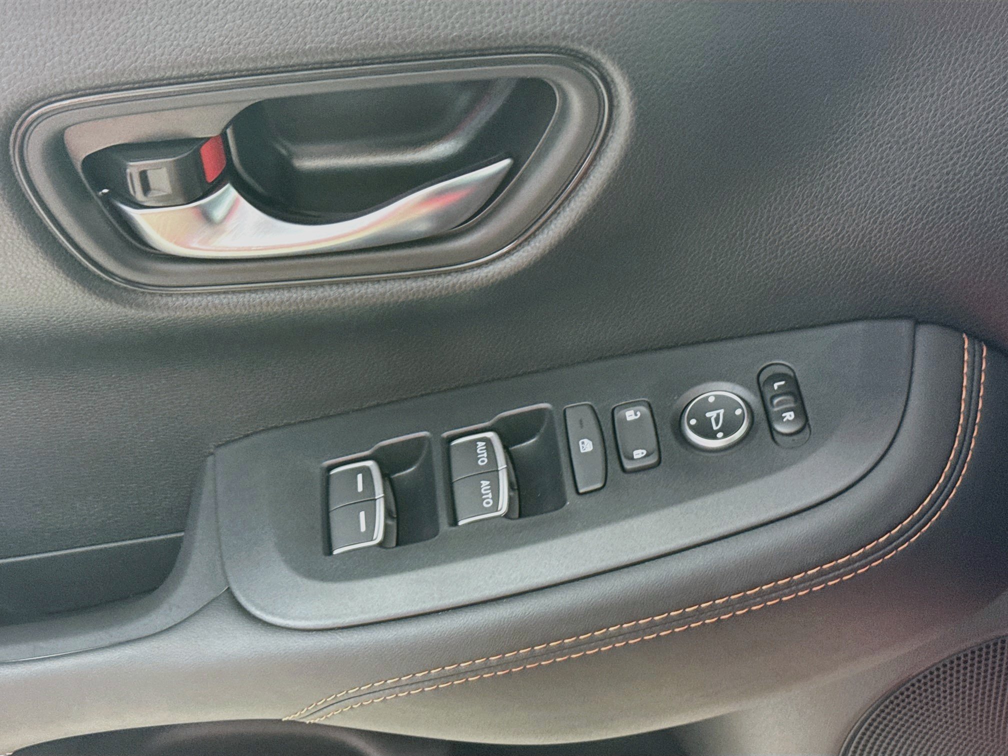 Certified 2026 Honda HR-V Sport image 20