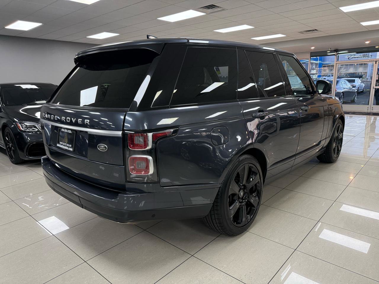 Used 2019 Land Rover Range Rover HSE image 6