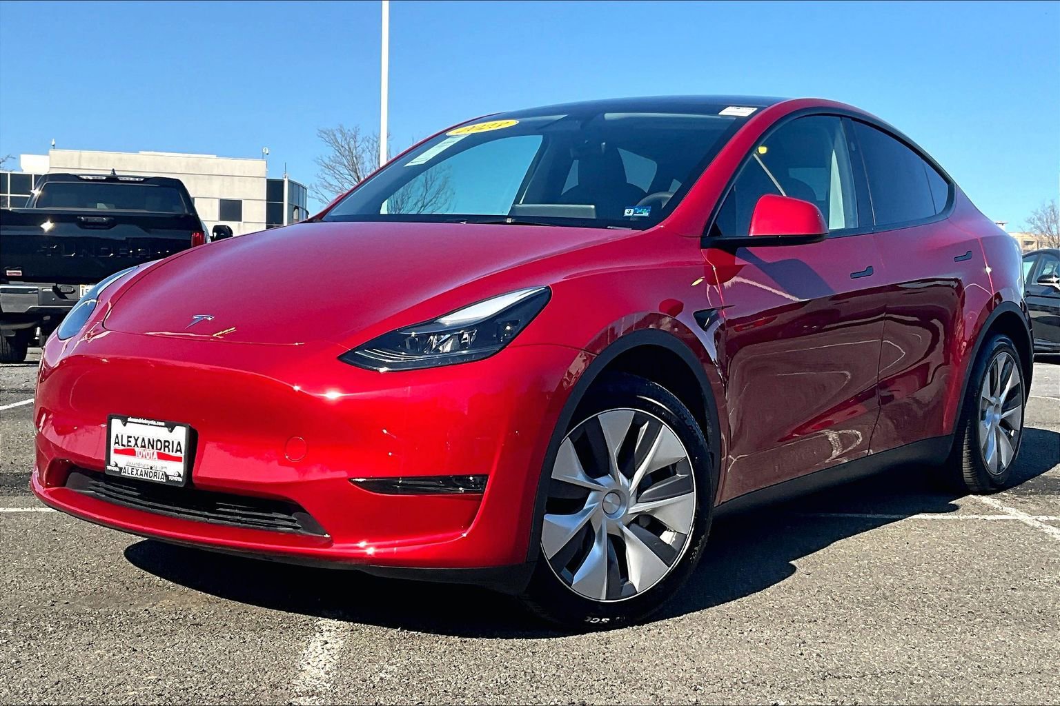 Used 2023 Tesla Model Y Long Range image 1