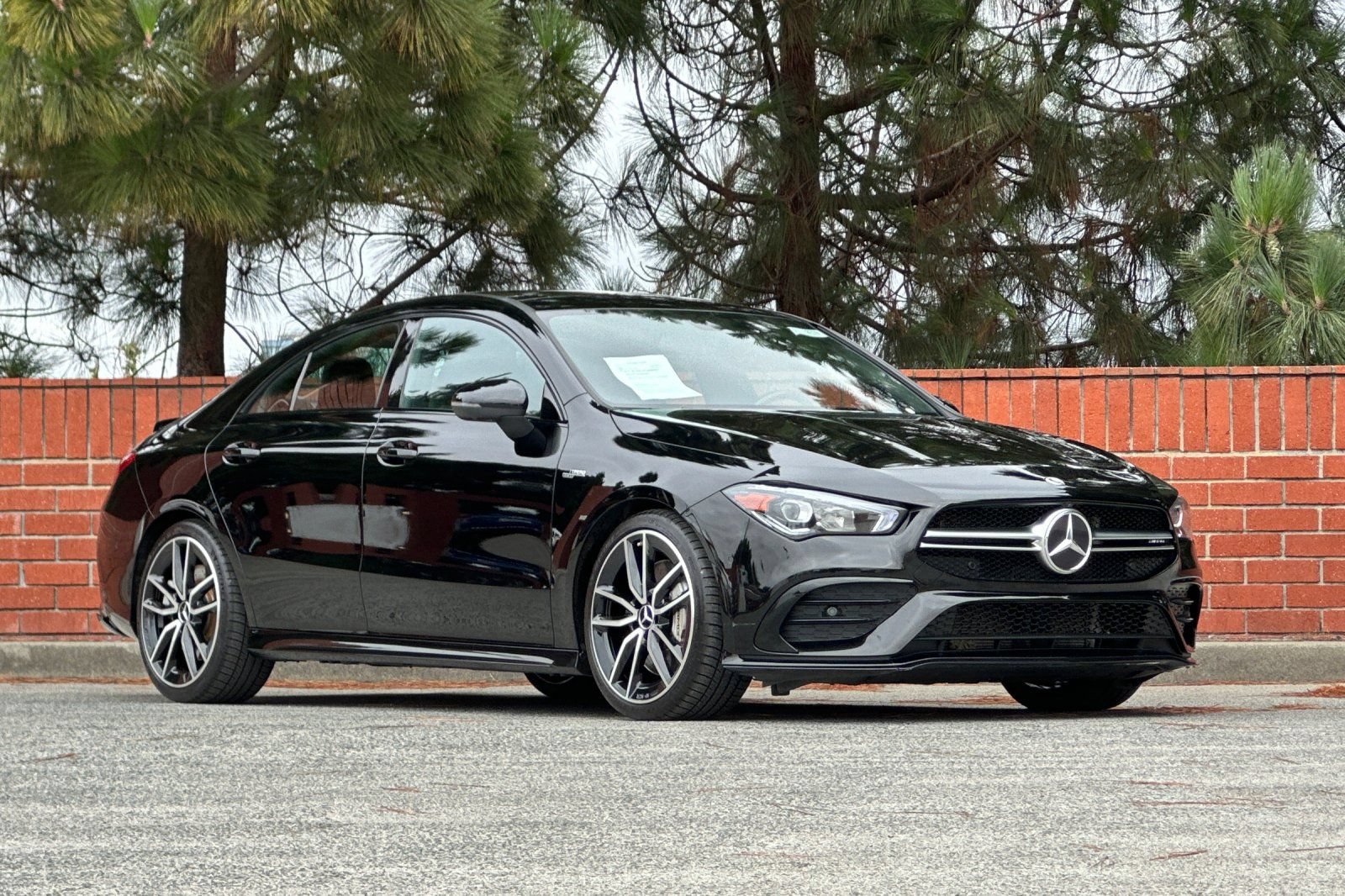 Used 2022 Mercedes-Benz CLA 35 AMG 4MATIC image 2