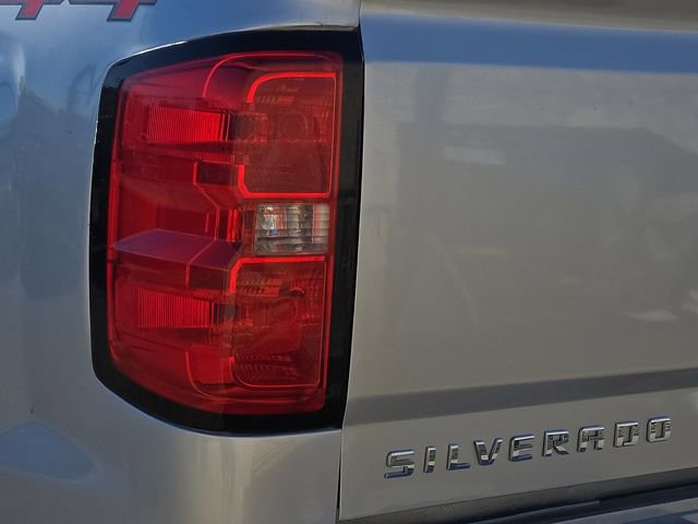 Used 2018 Chevrolet Silverado 1500 LT w/ Texas Edition image 11
