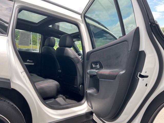 Used 2022 Mercedes-Benz GLB 35 AMG 4MATIC image 24