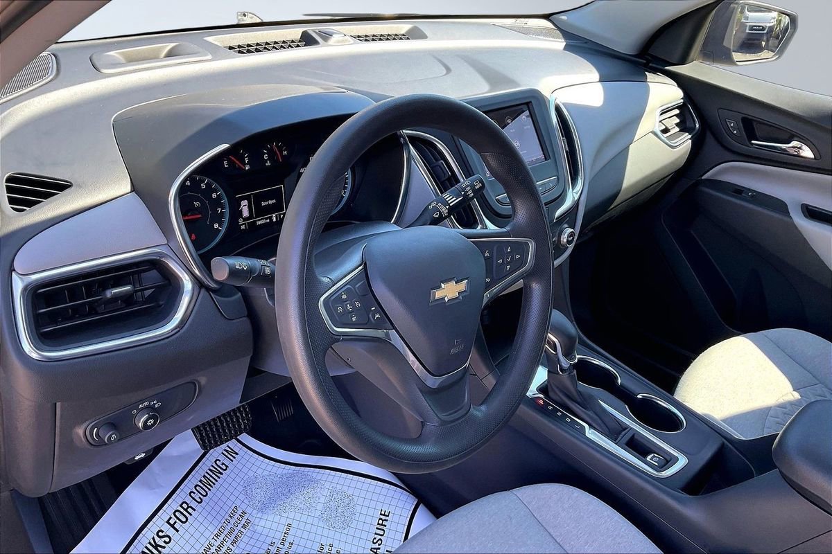 Used 2022 Chevrolet Equinox LS w/ Driver Confidence II Package image 16