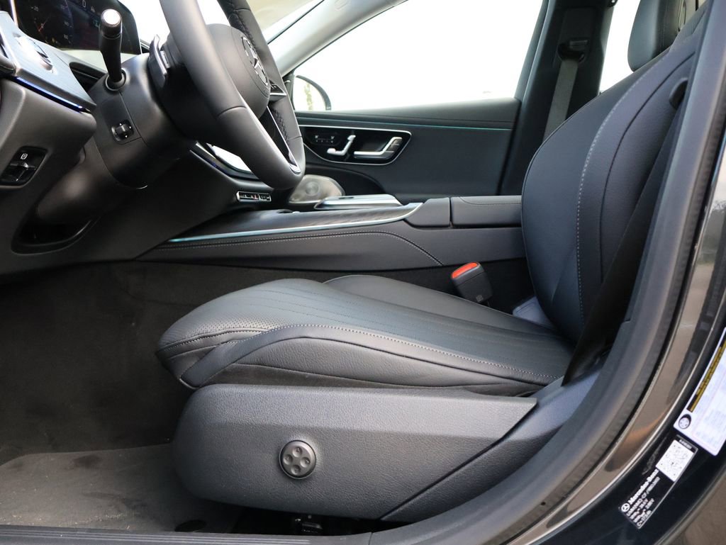 New 2026 Mercedes-Benz E 450 4MATIC Sedan image 39