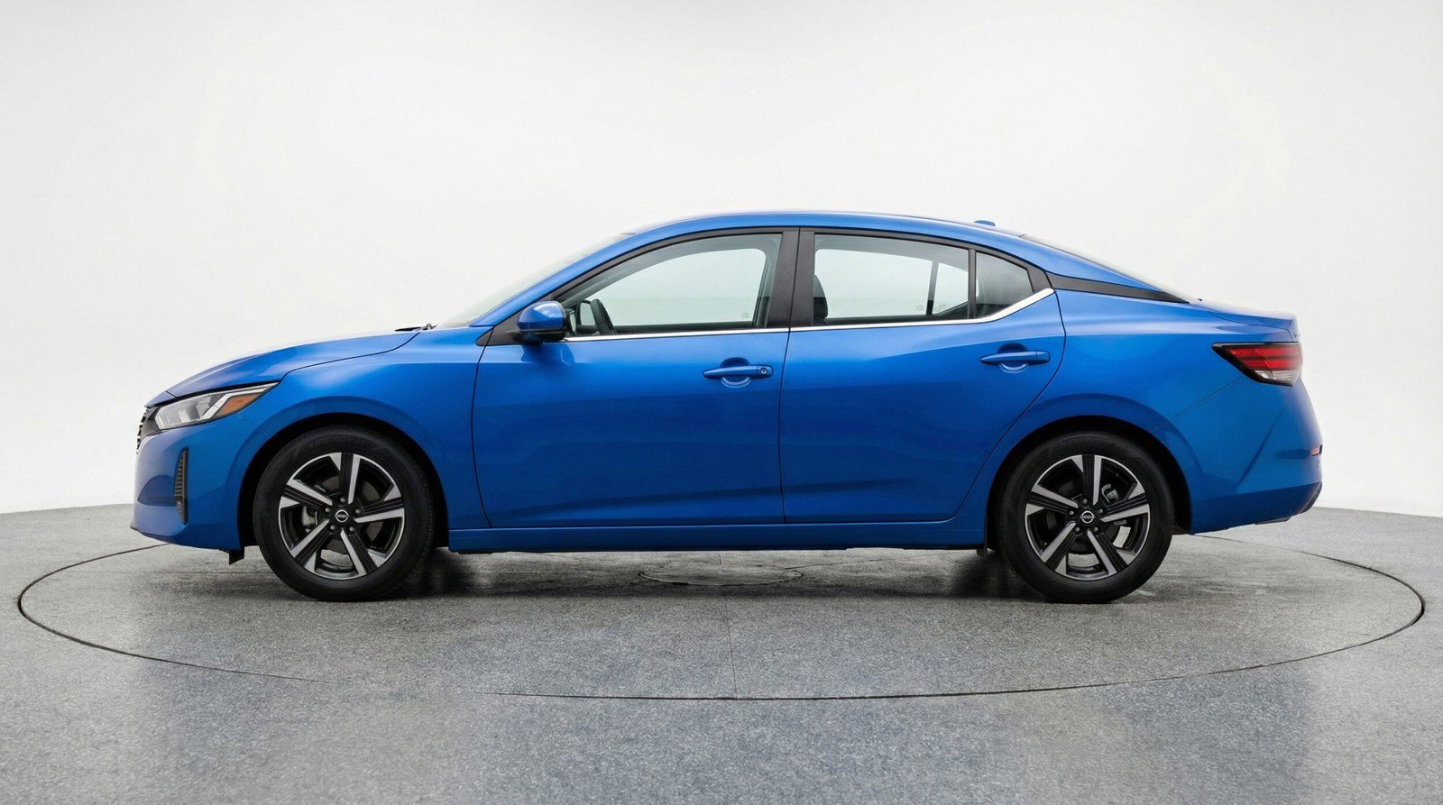 Used 2025 Nissan Sentra SV FWD image 4