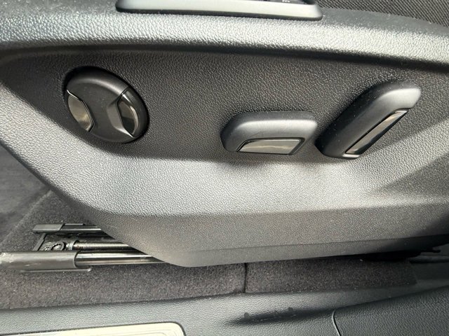 Used 2024 Volkswagen Atlas Cross Sport SEL Premium R-Line image 14