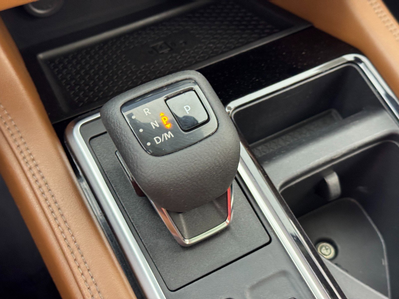 Used 2023 Nissan Pathfinder Platinum image 30