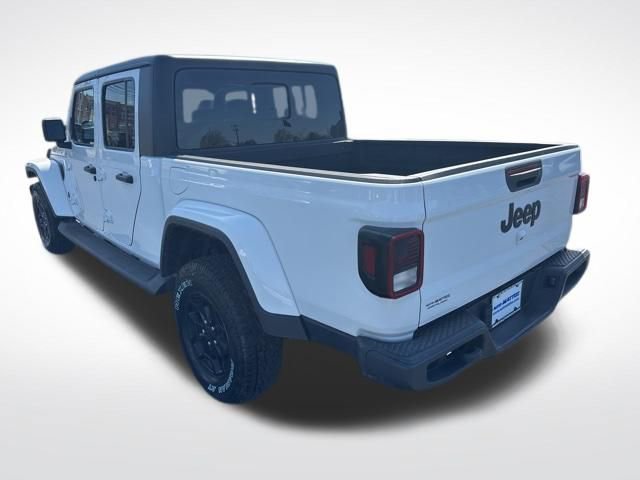 Used 2022 Jeep Gladiator Sport AWD/4WD image 3