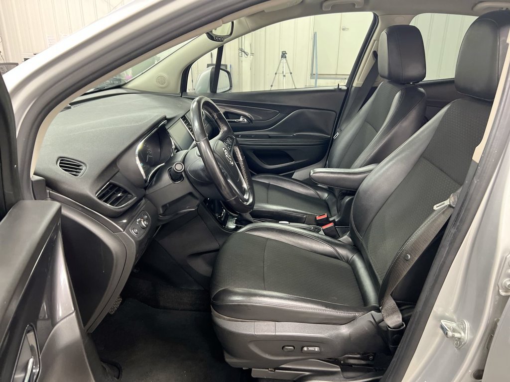 Used 2018 Buick Encore Preferred AWD/4WD image 19