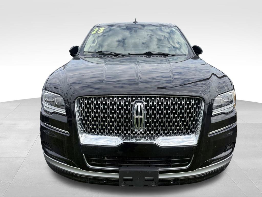 Used 2023 Lincoln Navigator Reserve AWD/4WD image 6