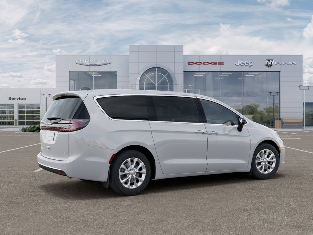 New 2026 Chrysler Pacifica Select AWD/4WD image 4