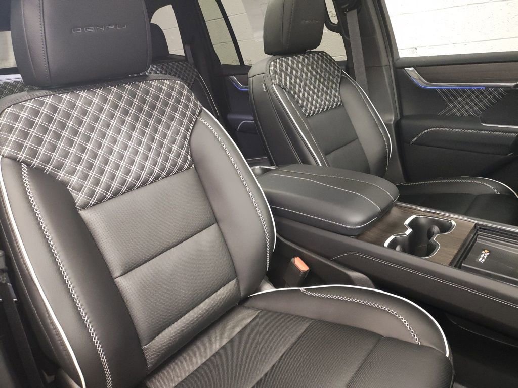 New 2026 GMC Acadia Denali w/ Super Cruise Package image 9