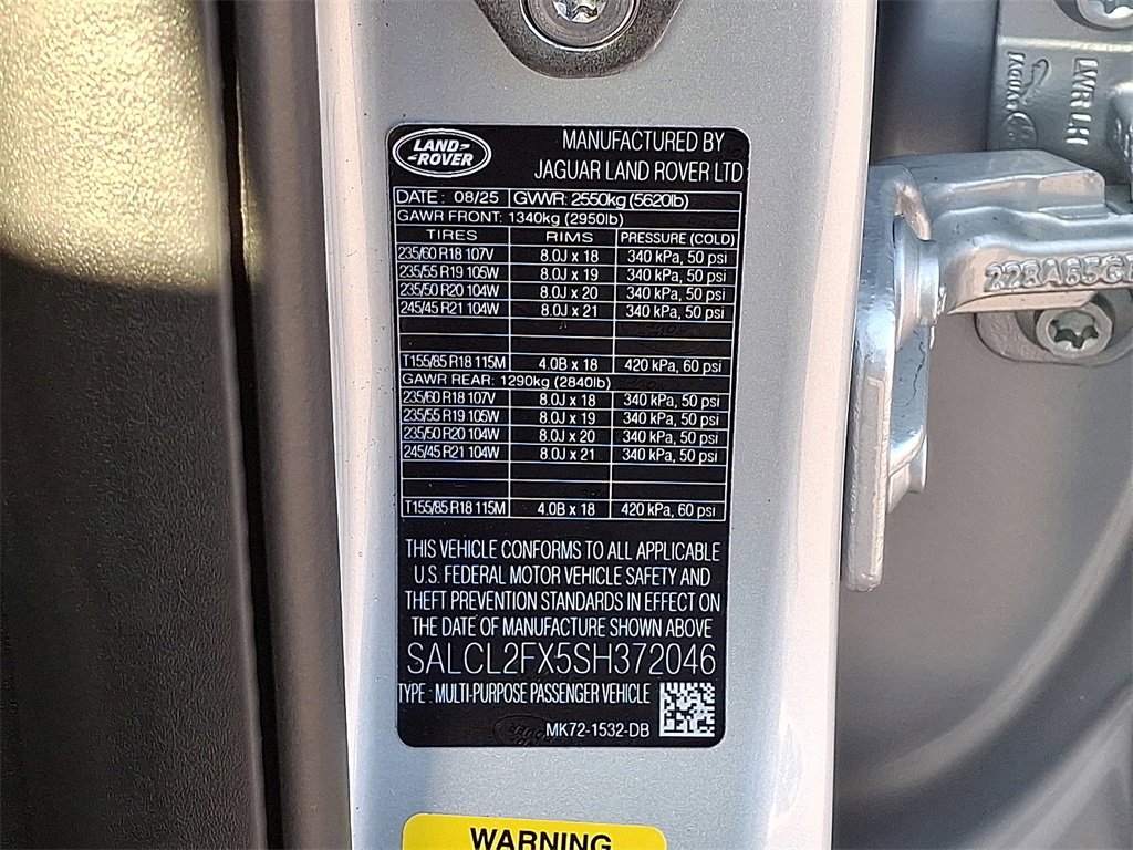 New 2025 Land Rover Discovery Sport Dynamic SE image 17