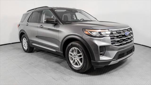 Used 2025 Ford Explorer Active RWD image 11