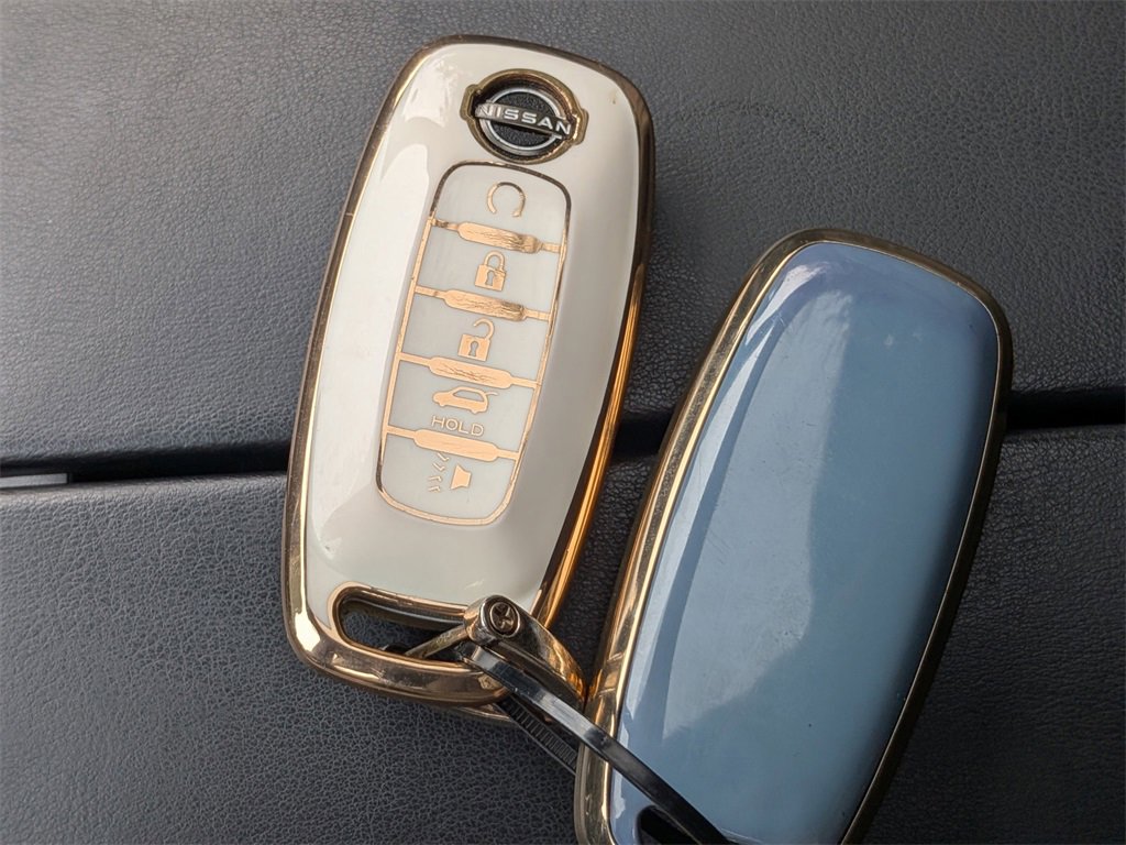 Used 2023 Nissan Rogue Platinum w/ Platinum Premium Package image 34