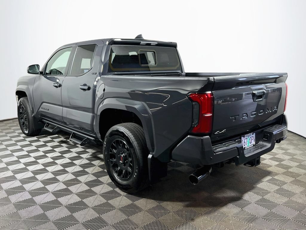 Certified 2025 Toyota Tacoma SR5 AWD/4WD image 5